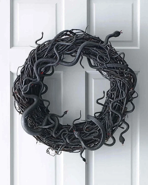How to make  Halloween snake wreath 