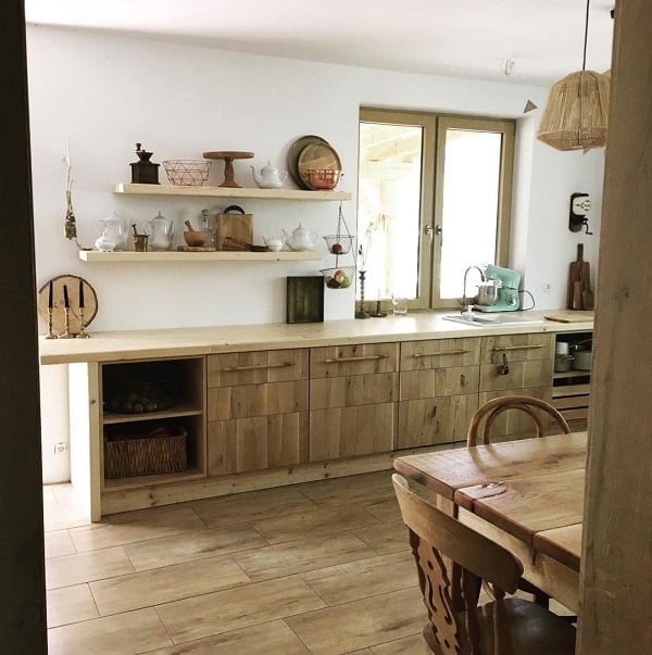 Hardwood rustic kitchen cabinets 
