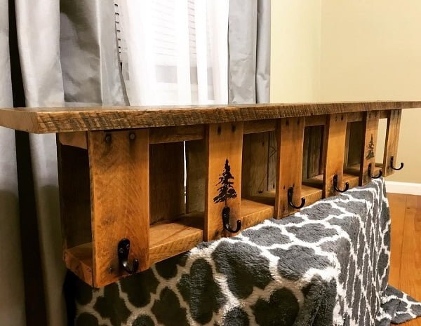 Pallet art coat rack idea  