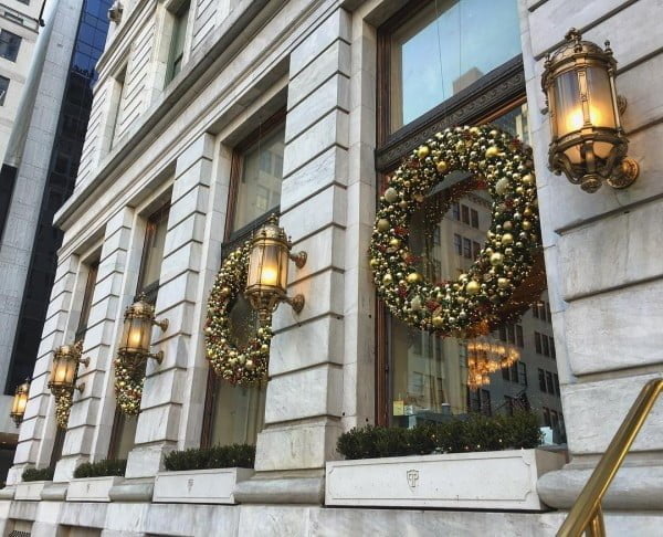 20 Easy Christmas Window Decorating Ideas for 2018