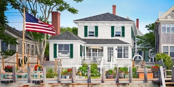 Cool nautical house design