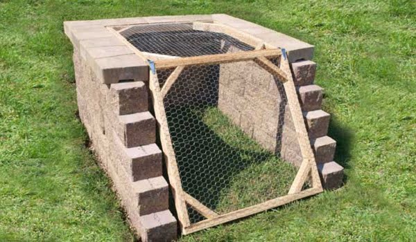 How to build a  concrete block compost bin 