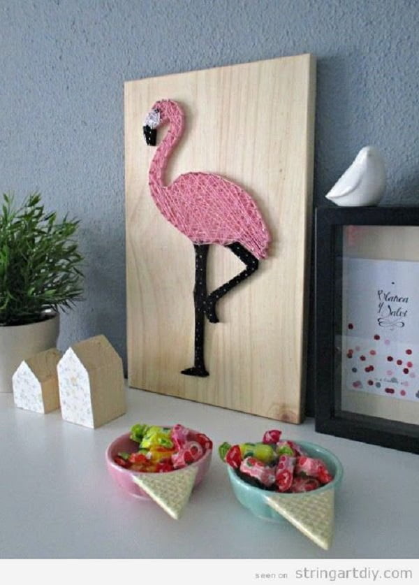 How to make #DIY flamingo string art #homedecor