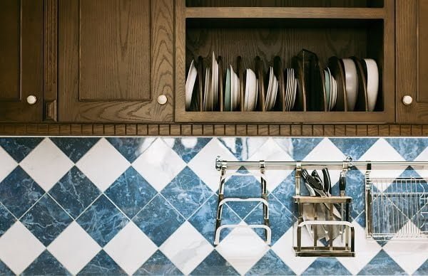 Kitchen floor tile matching backsplash idea