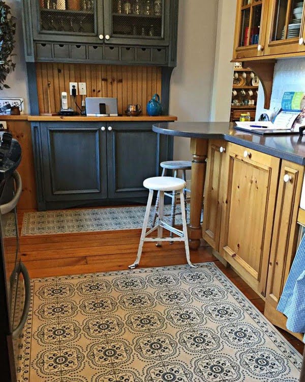 Craftsman Retro Kitchen 