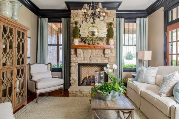 Art Deco Stone Fireplace Decor Idea 