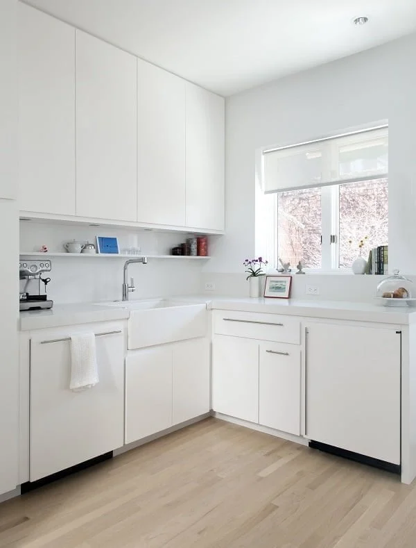 All White Kitchen Cabinet Idea 