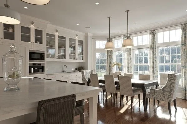 Modern Farmhouse Kitchen with White Cabinets 