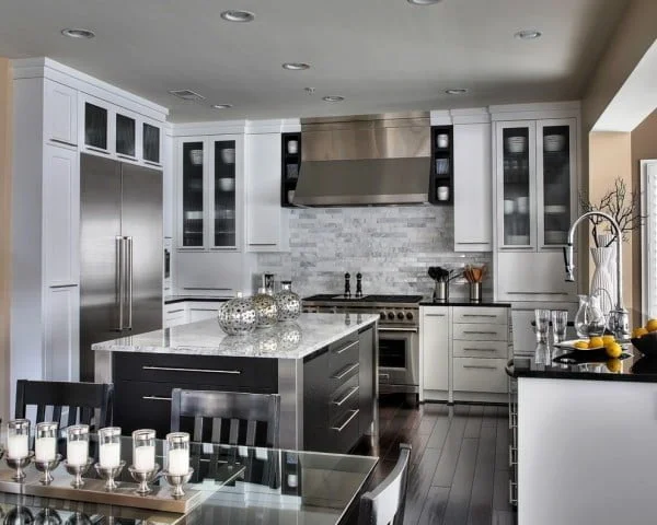 Light Grey Kitchen Cabinets in Open Plan Design 