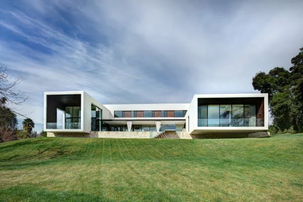 Modern Inside-Outside House