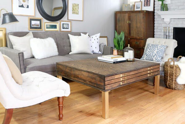 DIY Coffee Table With Pullouts #DIY #homedecor #storage