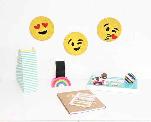Emoji Cork Board DIY