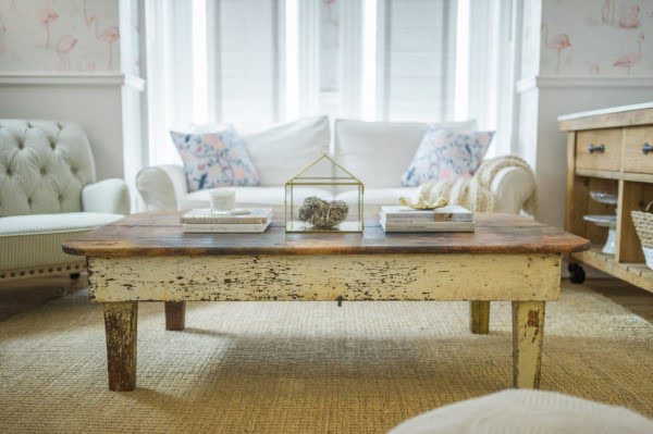 DIY Farmhouse Coffee Table