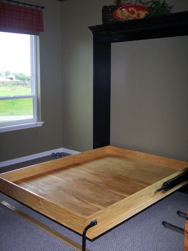 DIY Murphy Bed #DIY #furniture #bedroomdecor #homedecor