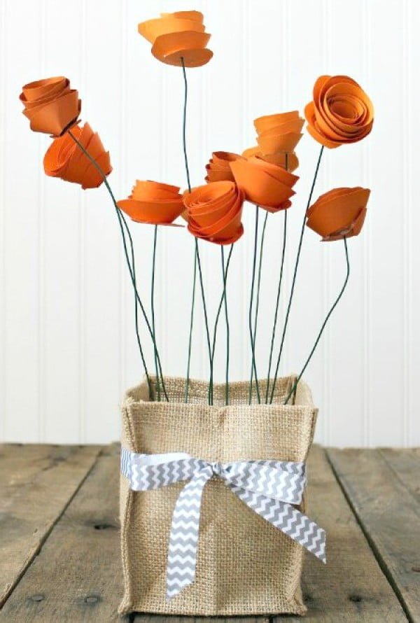 How to make a Pretty Paper Flower Centerpiece   
