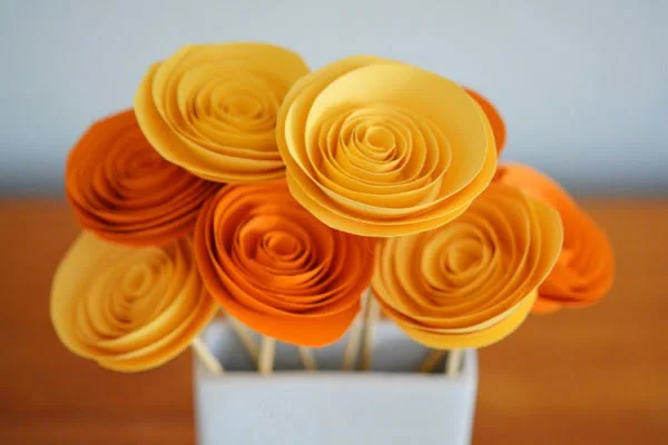 How to Make Rolled Paper Flowers   