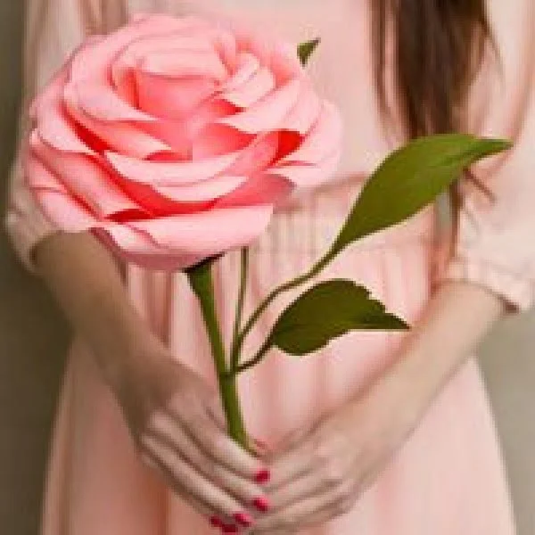 DIY Giant Crepe Paper Roses   