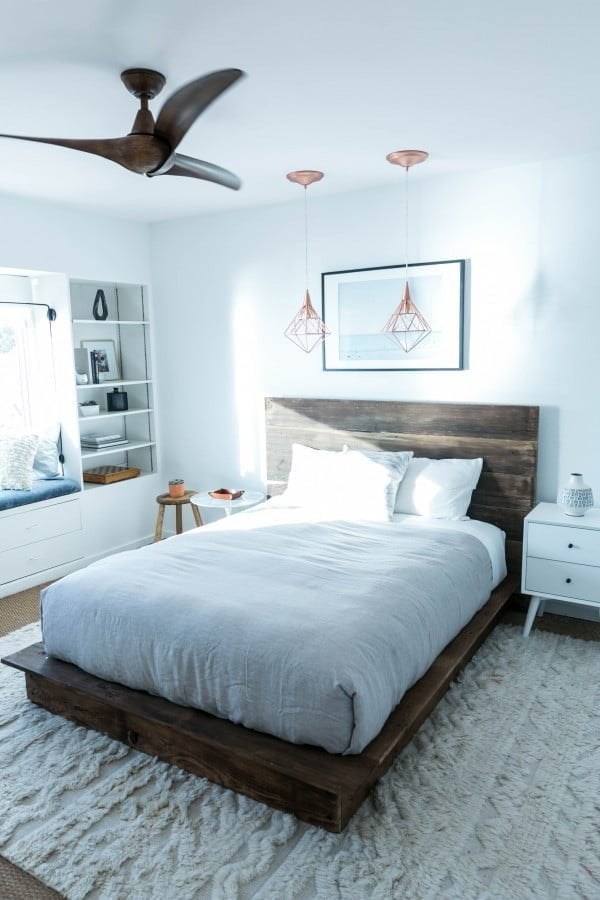 DIY Reclaimed Wood Platform Bed #DIY #reclaimedwood #homedecor #rustic #farmhouse