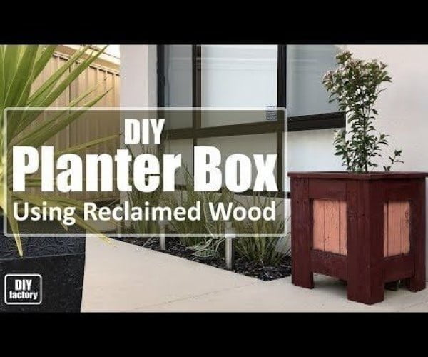 Planter Box Using Reclaimed Wood #DIY #reclaimedwood #rustic #homedecor #farmhouse