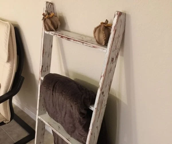 Rustic Blanket Ladder     