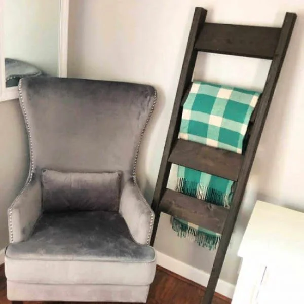Easy Blanket Ladder DIY for your home     