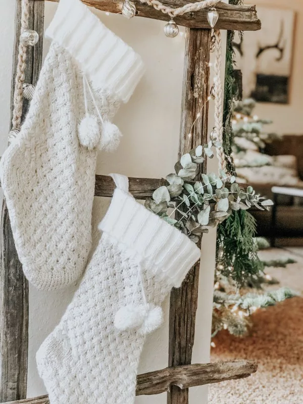 {diy blanket ladder}     