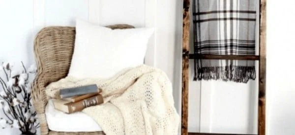 DIY Wooden Display Ladder     