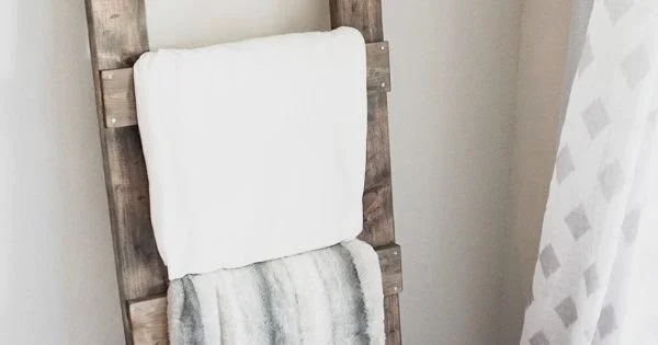 Easy DIY Blanket Ladder     
