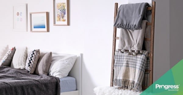 Look-alike DIY Project: Blanket Ladder     