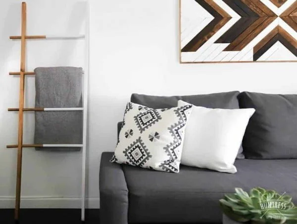 DIY Contemporary Blanket Ladder (West Elm Knockoff)     