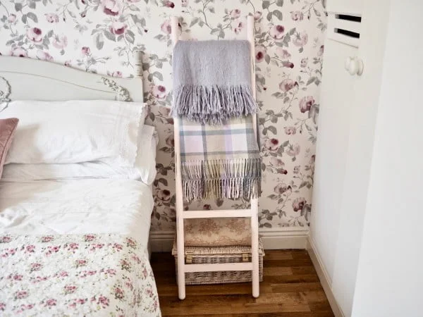 DIY blanket ladder     
