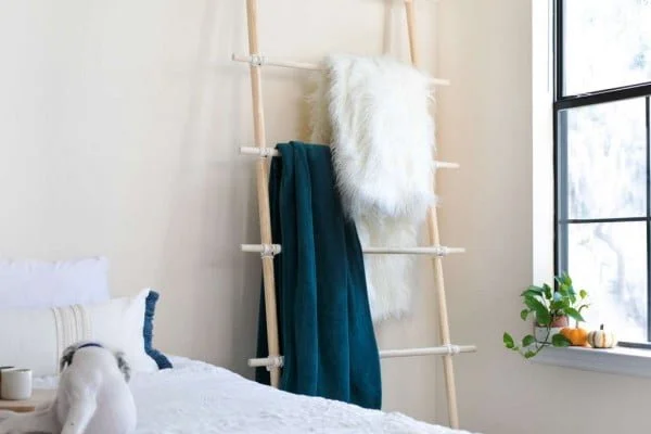 Make This Blanket Ladder In 3 Easy Steps, No Tools Required!     