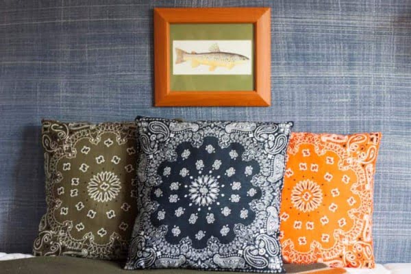 DIY Bandana Pillows. AKA We're Going Bandanas!