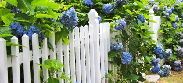 How to DIY a White Picket Fence    