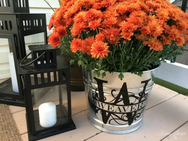 DIY Monogram Bucket for Mums