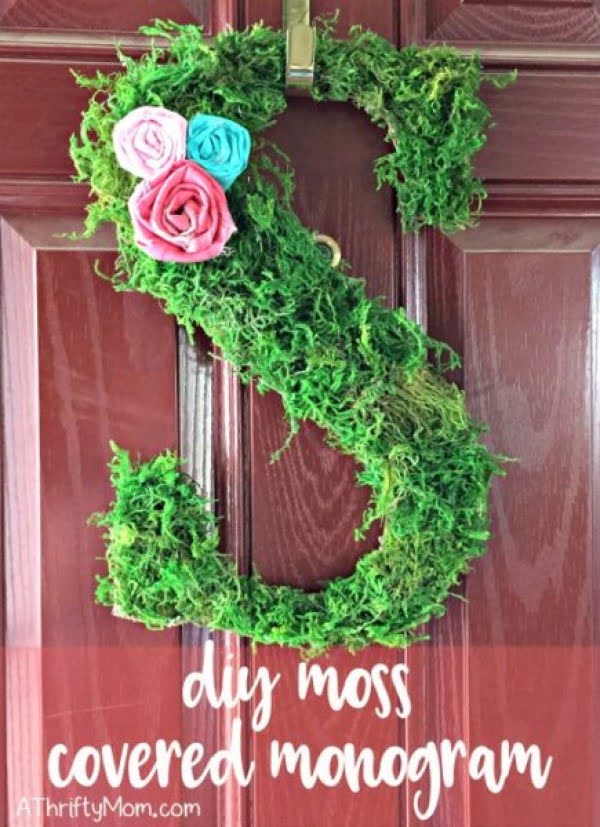 DIY moss covered monogram    