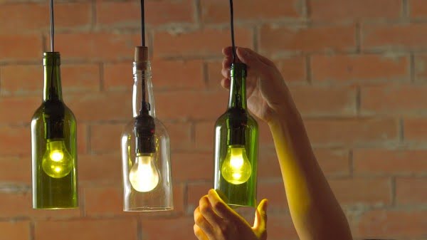 DIY: HOW TO MAKE WINE BOTTLE PENDANT LIGHTS #DIY #homedecor #pendantlights #lighting