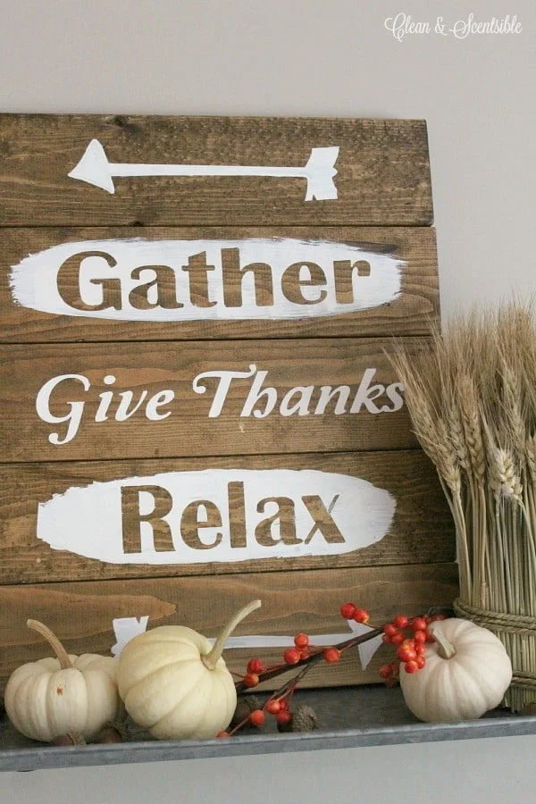 DIY Rustic Thanksgiving Sign     