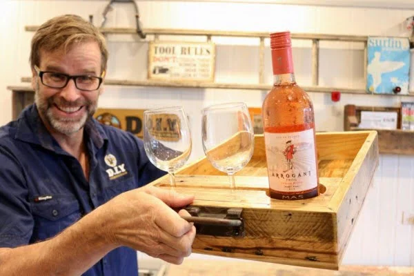 DIY Pallet Wood Serving Tray     