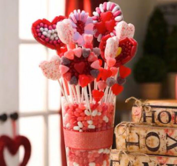 30 DIY Valentines Centerpieces Ideas for All Love Celebrations