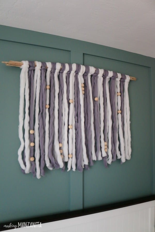 DIY Yarn Wall Hanging For Boho Nursery     