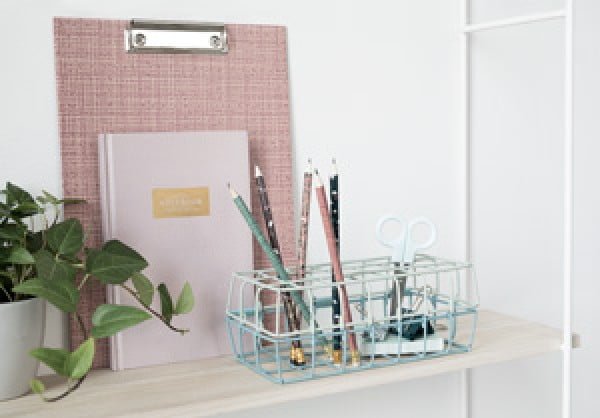 DIY – Wire basket storage for your desk