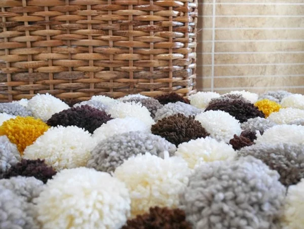 How to make a bathroom pom pom rug   