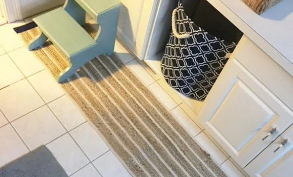 DIY bath mat from a table runner   