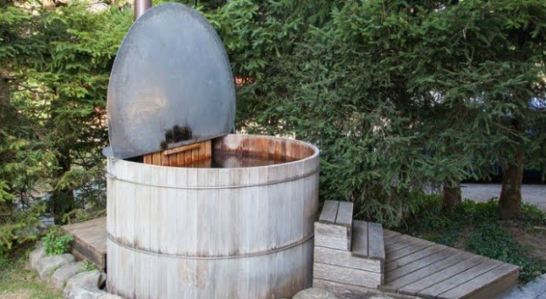 DIY Hot Tub For Your Off-grid Hygiene