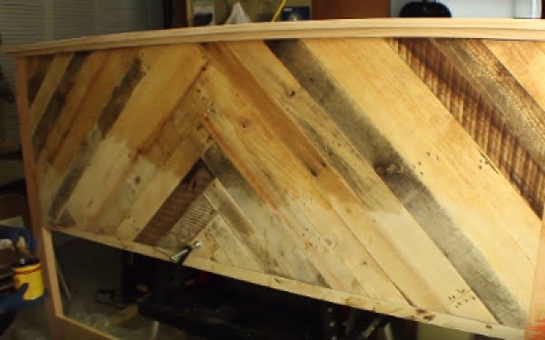 Video Tutorial: DIY Pallet Headboard