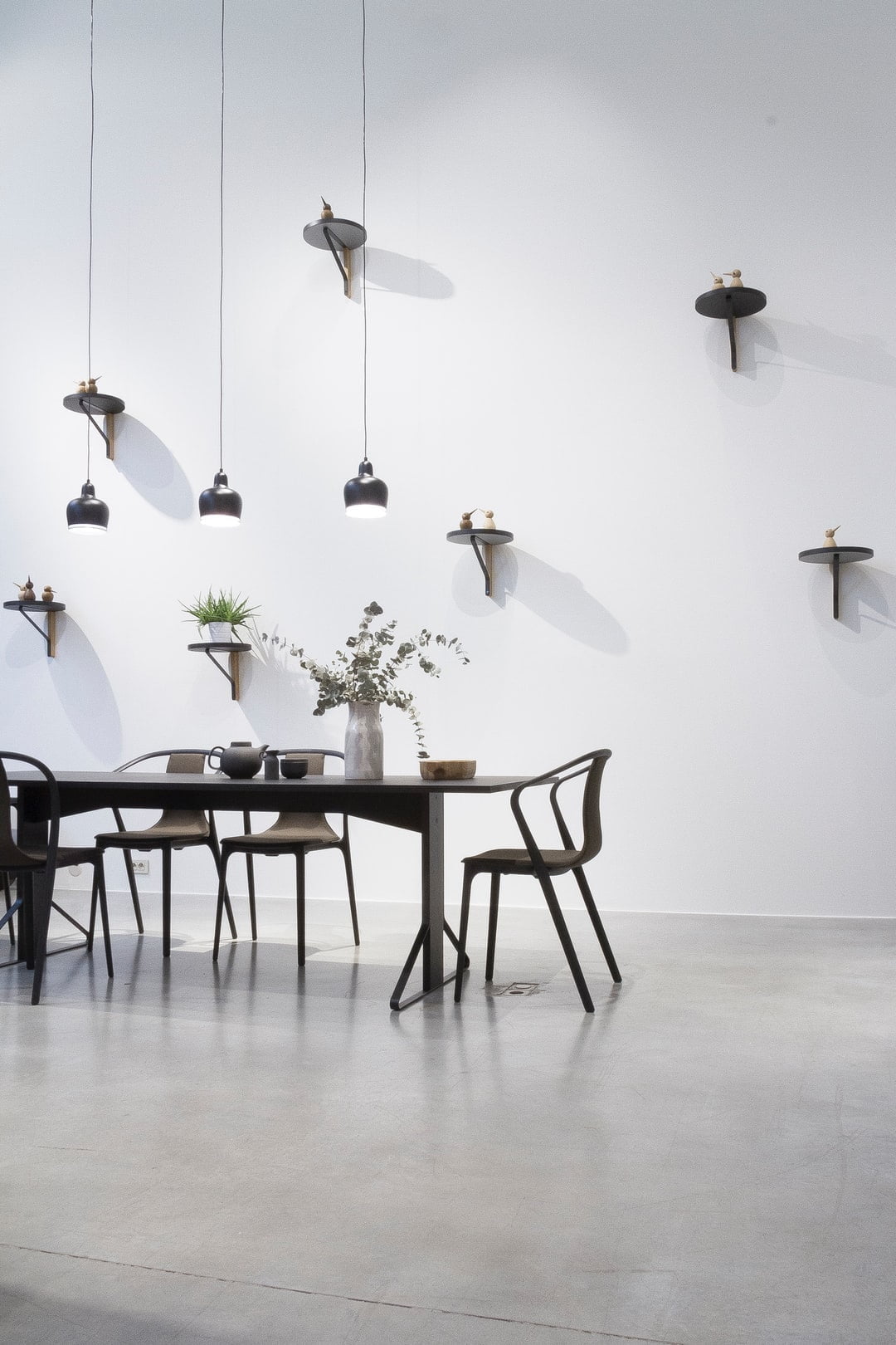 minimal decor balance