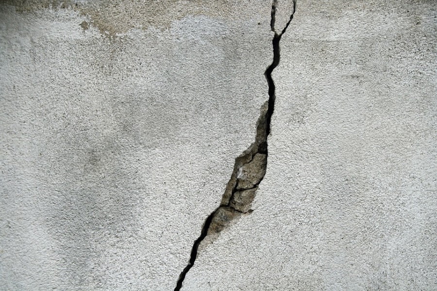 wall crack