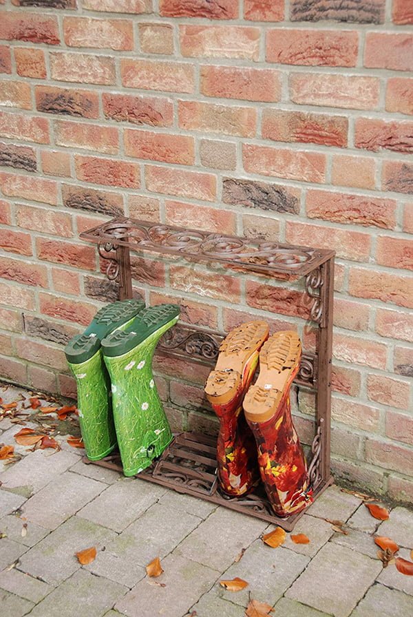 Outdoor shoe storage