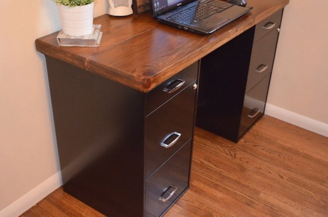 11 Easy Diy Filing Cabinet Desk Ideas, How To Make A Desk From Two Filing Cabinets